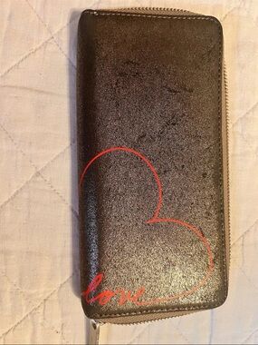 Ellen Degeneres Wallet Case with Red Heart Design